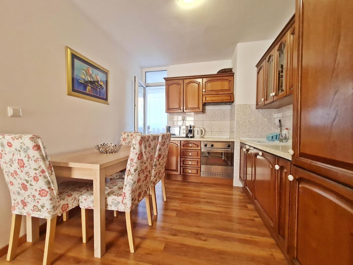 Apartment Nina Marie II Split Exteriör bild
