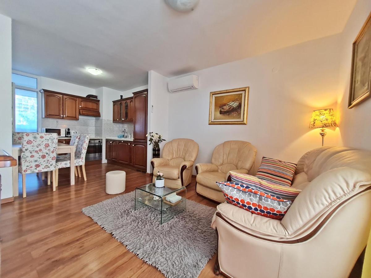 Apartment Nina Marie II Split Exteriör bild