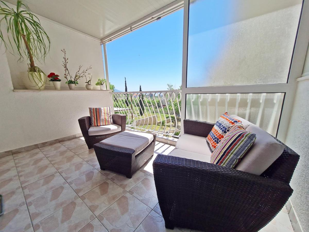 Apartment Nina Marie II Split Exteriör bild